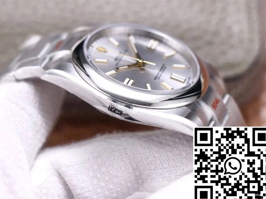 Factory Perpetual M124300-0001 Oyster EW 41MM Silver Dial Rolex 0524